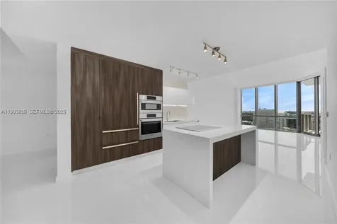 851 NE 1st Avenue Miami FL 33132
