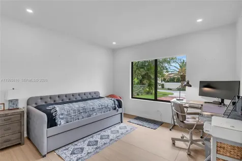 2025 Arch Creek Drive North Miami FL 33181