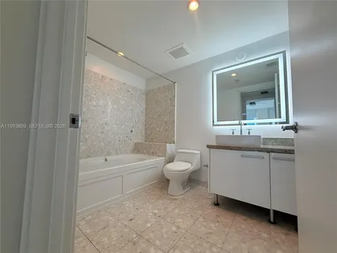 185 SW 7 Street Miami FL 33130