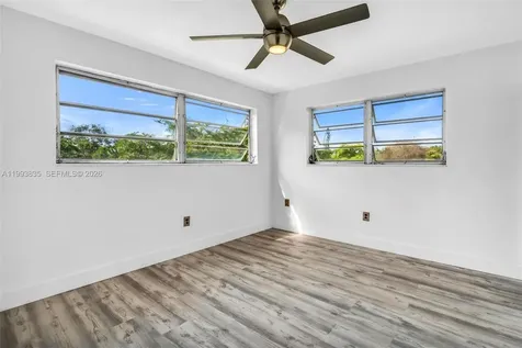 285 NE 191st Street Miami FL 33179