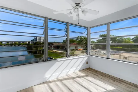 285 NE 191st Street Miami FL 33179
