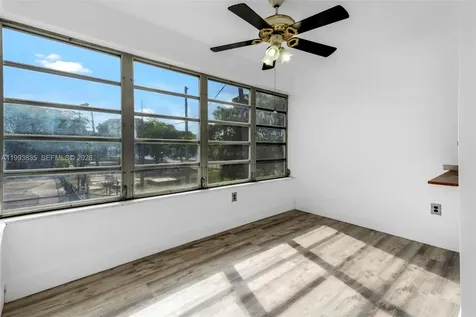 285 NE 191st Street Miami FL 33179