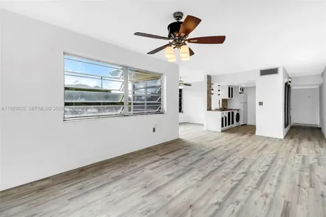 285 NE 191st Street Miami FL 33179