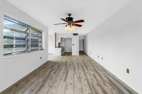 285 NE 191st Street Miami FL 33179