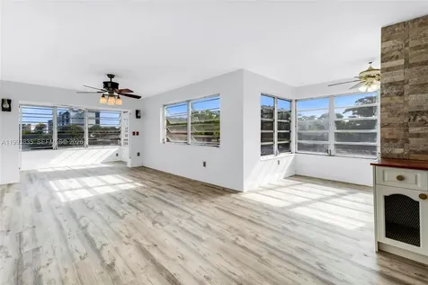 285 NE 191st Street Miami FL 33179
