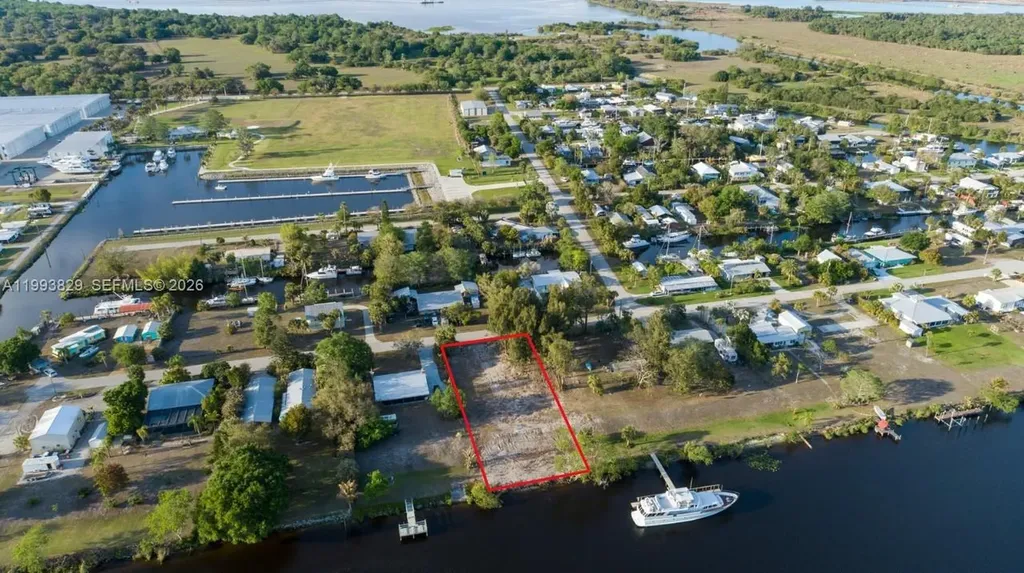 1035 W Anchor Lane Moore Haven FL 33471