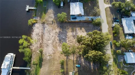 1035 W Anchor Lane Moore Haven FL 33471