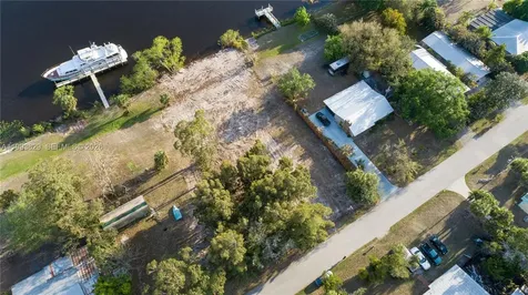 1035 W Anchor Lane Moore Haven FL 33471