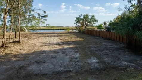 1035 W Anchor Lane Moore Haven FL 33471