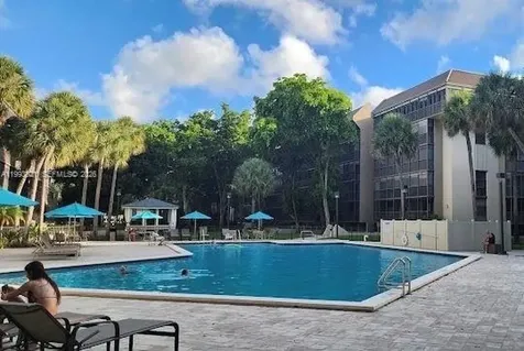 2812 N 46th Avenue Hollywood FL 33021