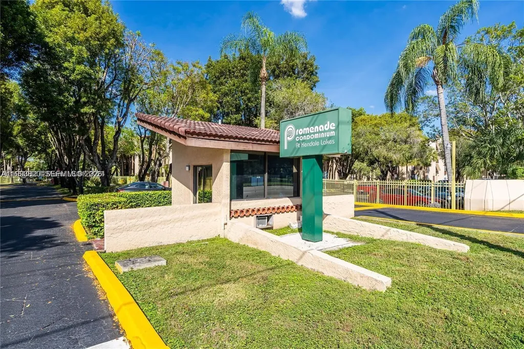 14611 N Kendall Drive Miami FL 33186