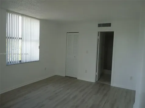 14611 N Kendall Drive Miami FL 33186
