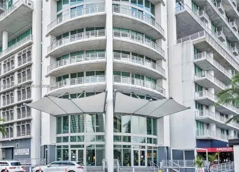 690 SW 1st Court Miami FL 33130