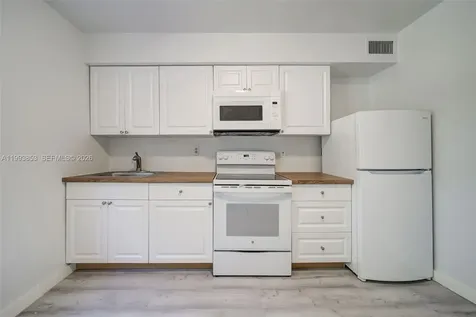 111 NW 152nd Street Miami FL 33169