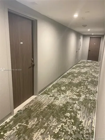 2555 Collins Avenue Miami Beach FL 33140