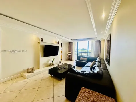 2555 Collins Avenue Miami Beach FL 33140