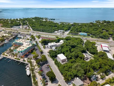 300 Ocean Drive Key Largo FL 33037
