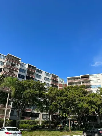 4222 Inverrary Boulevard Lauderhill FL 33319