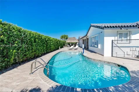 1820 SW 140th Place Miami FL 33175