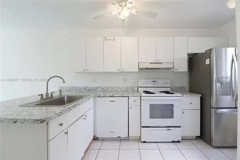 1079 SE 12th Terrace Homestead FL 33035