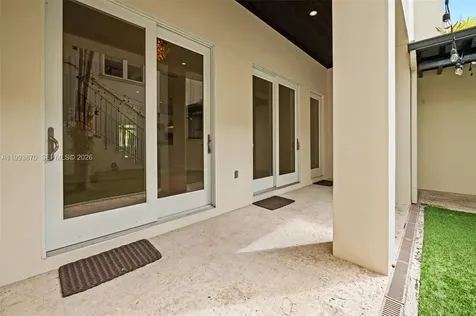530 Valencia Avenue Coral Gables FL 33134