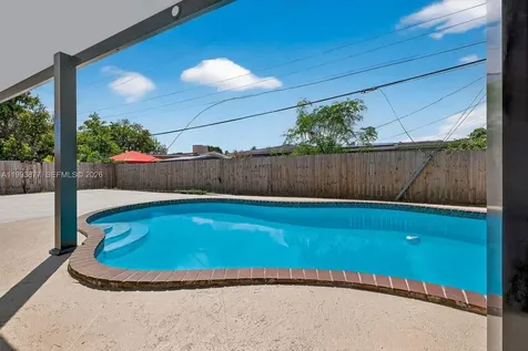 330 NW 195th Terrace Miami Gardens FL 33169