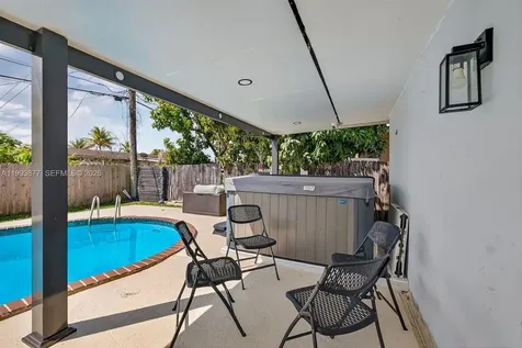 330 NW 195th Terrace Miami Gardens FL 33169