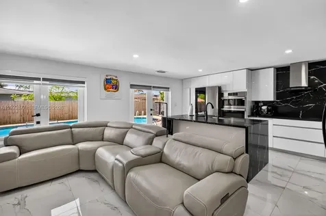 330 NW 195th Terrace Miami Gardens FL 33169