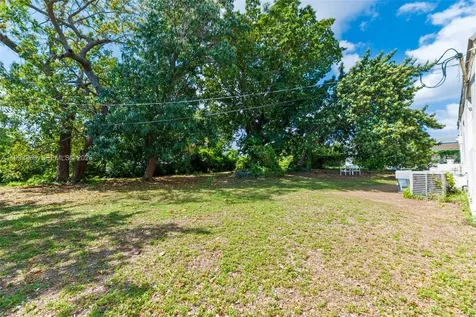 1238 NE 112th Street Miami FL 33161