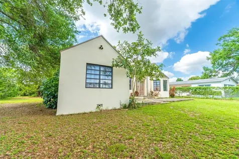 1238 NE 112th Street Miami FL 33161