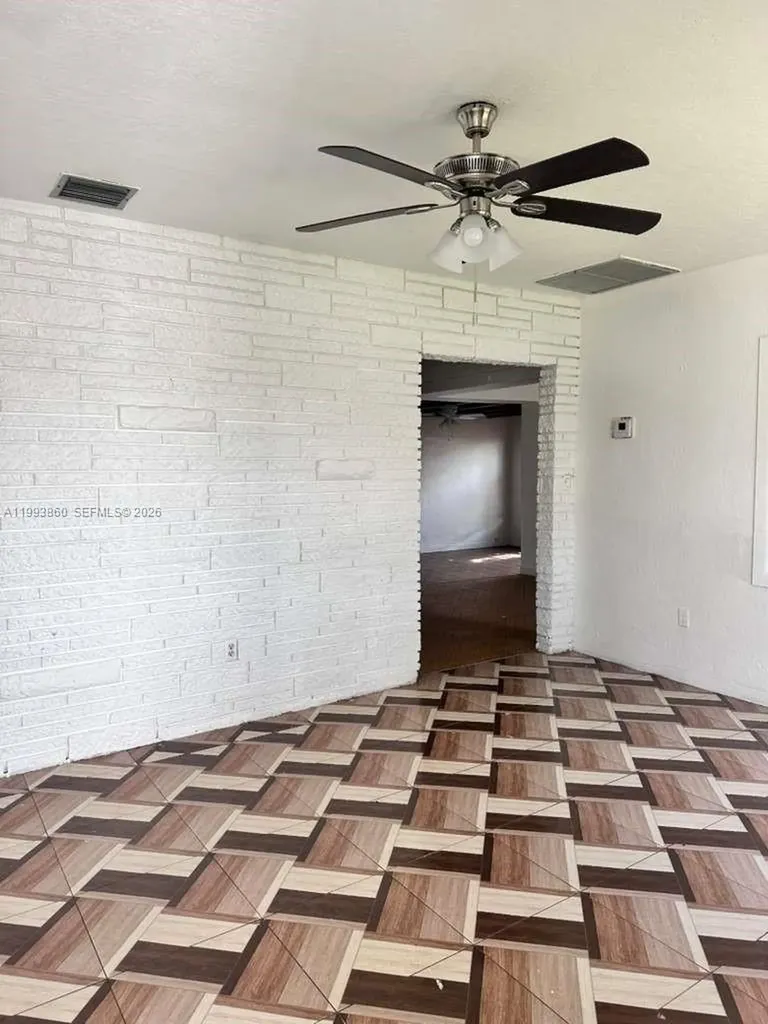 576 NW 147th Street Miami FL 33168