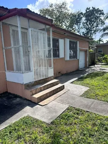 576 NW 147th Street Miami FL 33168