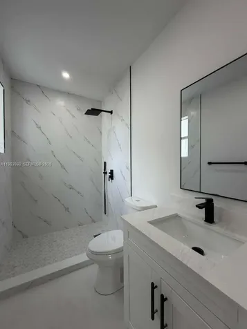 2425 SW 6th Street Miami FL 33135