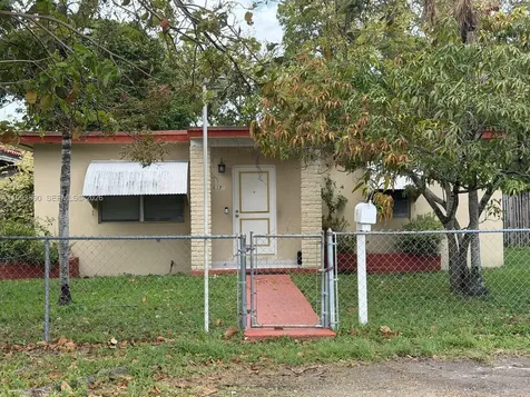 6371 SW 34th Street Miami FL 33155