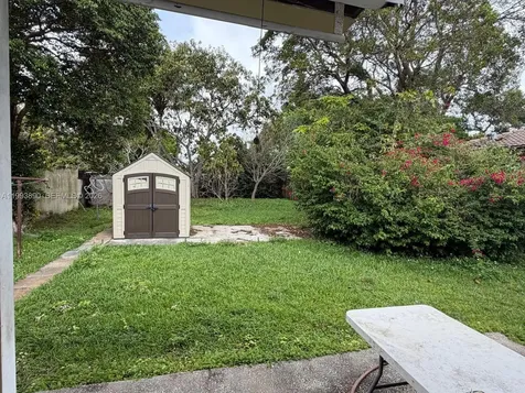 6371 SW 34th Street Miami FL 33155