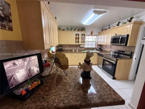 5223 NW 168th Terrace Miami Gardens FL 33055