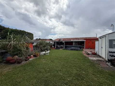 5223 NW 168th Terrace Miami Gardens FL 33055