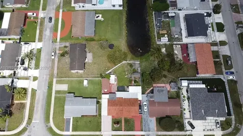 5223 NW 168th Terrace Miami Gardens FL 33055