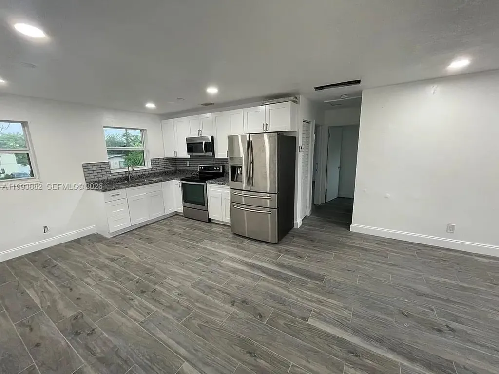 3906 SW 12th Court Fort Lauderdale FL 33312