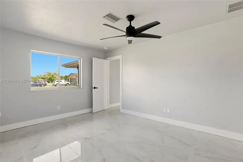 3805 SE 12 Avenue Other City - In The State Of Florida FL 33904