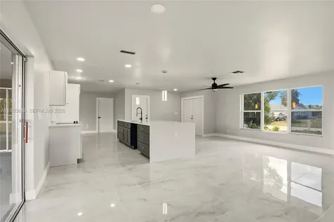 3805 SE 12 Avenue Other City - In The State Of Florida FL 33904