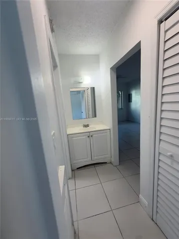 2622 NW 24th Street Miami FL 33142