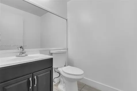 5240 NW 109th Avenue Doral FL 33178