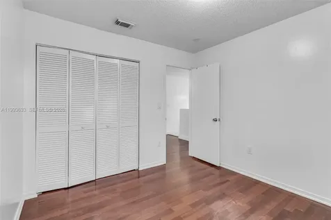 5240 NW 109th Avenue Doral FL 33178
