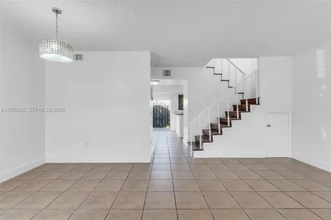 5240 NW 109th Avenue Doral FL 33178