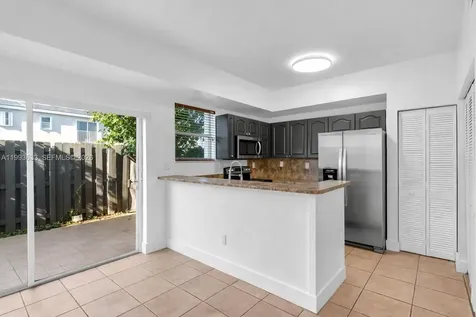 5240 NW 109th Avenue Doral FL 33178