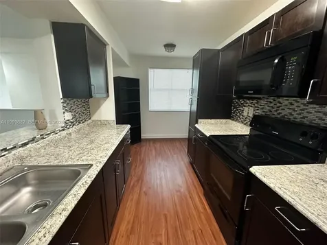 9763 NW 46th Terrace Doral FL 33178