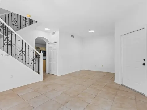 6201 NW 114th Place Doral FL 33178