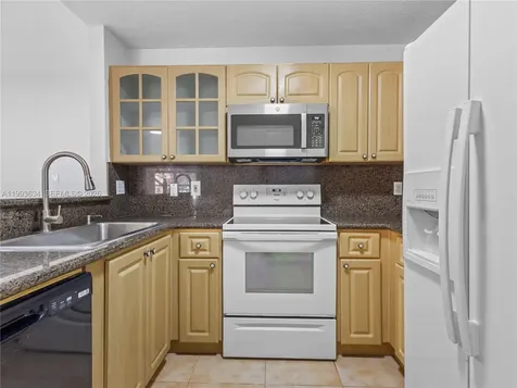 6201 NW 114th Place Doral FL 33178