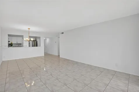 2821 Somerset Drive Lauderdale Lakes FL 33311